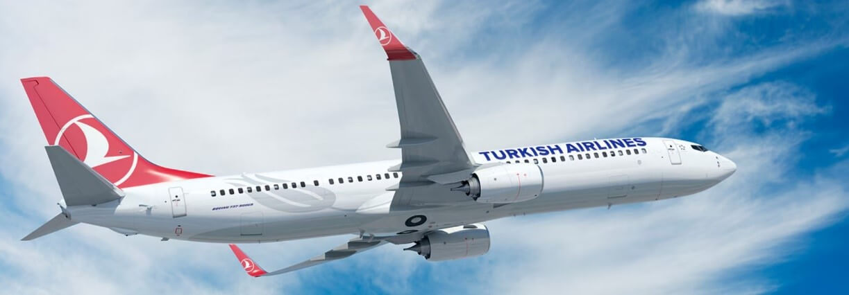 Aeronava Turkish Airlines pe ruta charter Bucuresti Antalya – vacanta in Turcia all inclusive cu Mr. Peter